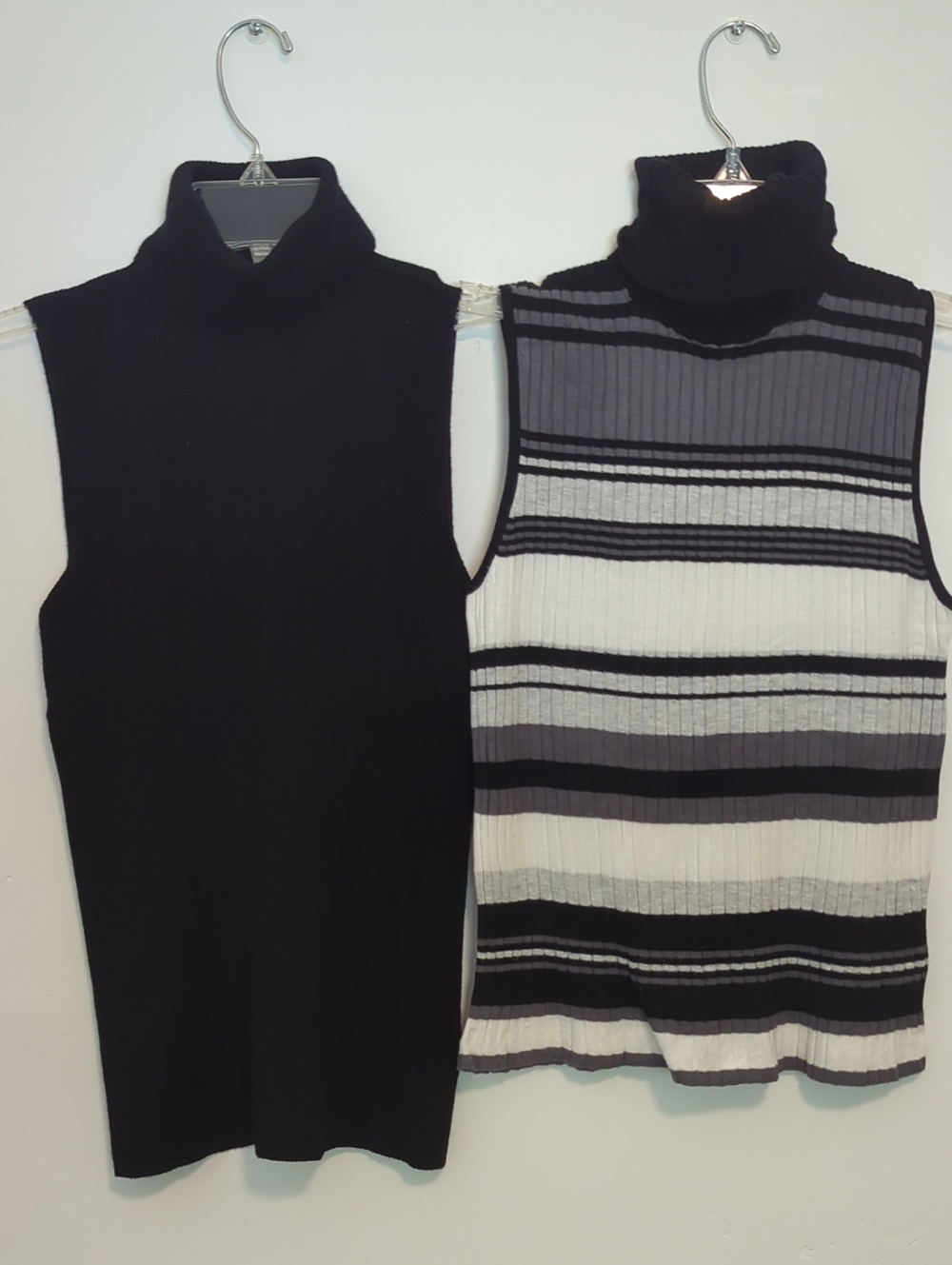 Express - 2 Sleeveless Ribbed Turtlenecks Size M